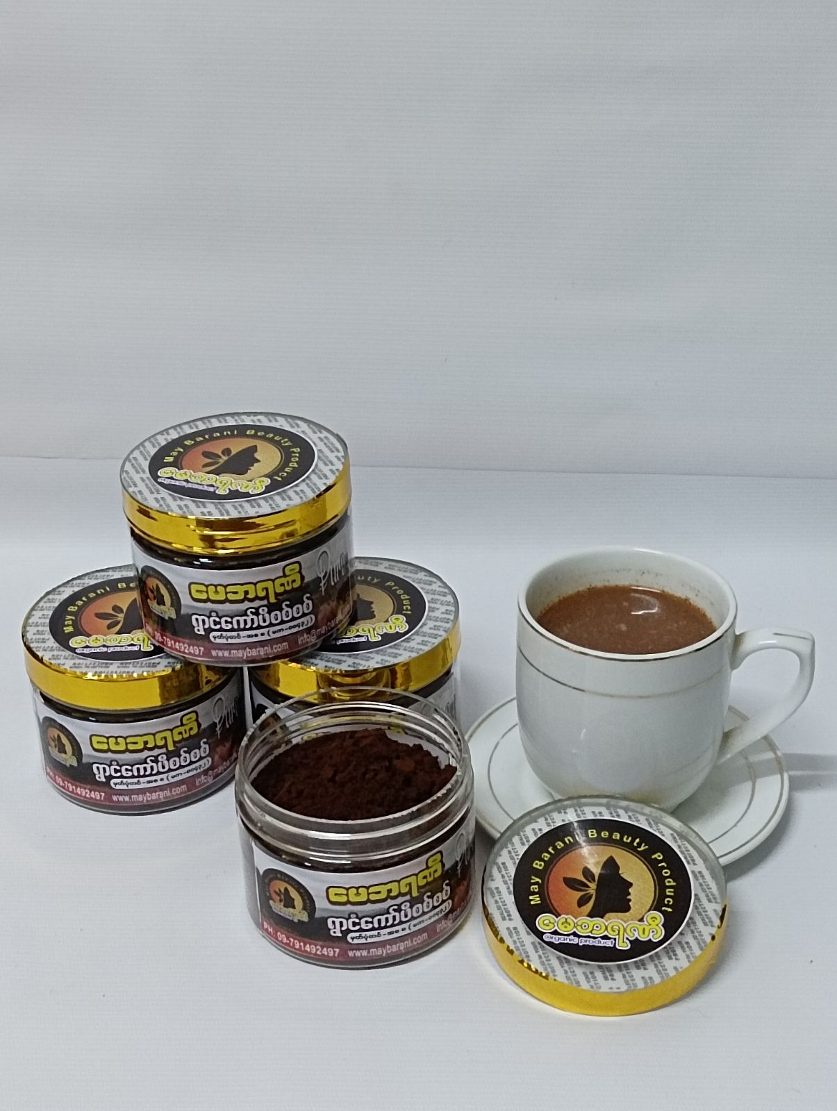 Aung Mae Nyoe shampoo